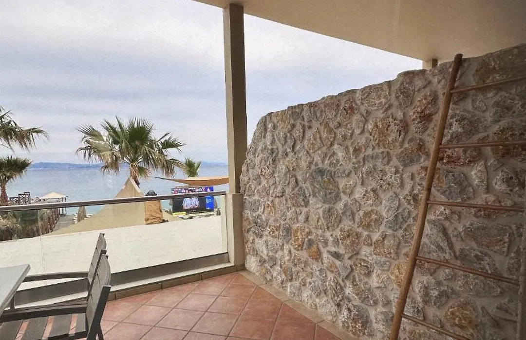 Jacksons Sea View Living-1